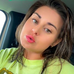 Meet your Posher, Desiree